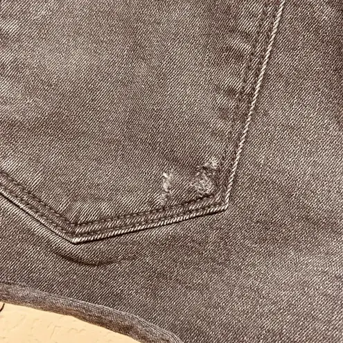 NEW Juniors Size 7 Arizona Jeans Shortie Black Shorts Frayed Denim 2.5" Inseam