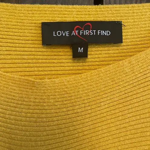 Love at First Find Mustard Sweater with Button Accents Yellow Size M - Image 3
