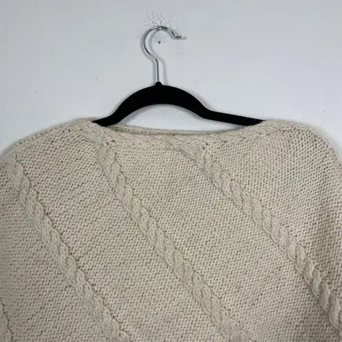 Ande Wear Woman's OS White Cable Knit Wool Blend Made in Ecuador Poncho Size undefined