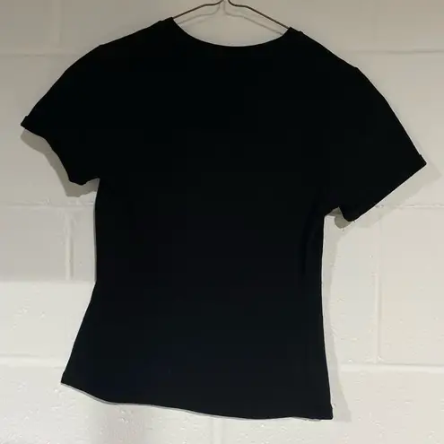 Black tee small tight
