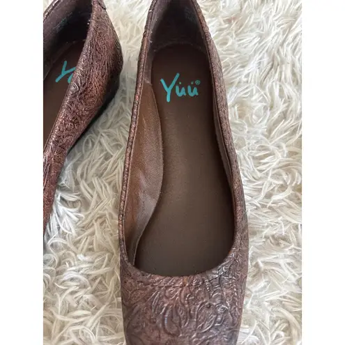 Yuiu Women's Embossed Floral Square Toe Ballet Flats Dark Brown Size 8 NWOT