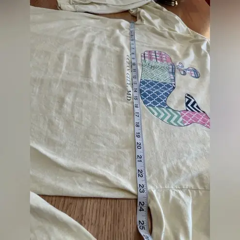 QUIET STORM SURF SHOP Y2K graphic tee. Pale yellow, pastel whale, XL, 23β P2P Yellow