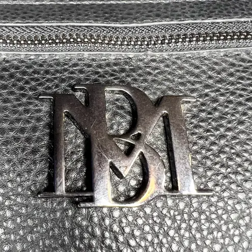 Badgley Mischka Black Textured Faux Pebble Leather Long Zip Around Wallet NEW