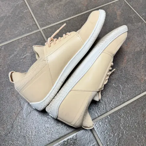 Be Lenka Barefoot Sneakers Swift Womens Shoes Lace Up Beige Cream US 7 EU 39 White