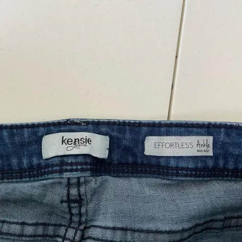 Kensie EUC | ‎ Jeans women’s effortless ankle mid rise ripped medium wash jeans