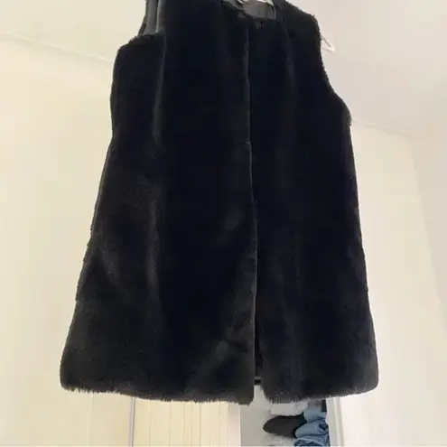 INC International Concepts Faux Fur Vest Size S/M Black