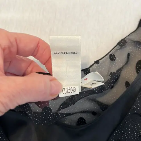 StudioāM szXSĀ gorgeous black on black sheer silkālinedāsleevelessāblouseāEUC Size XS
