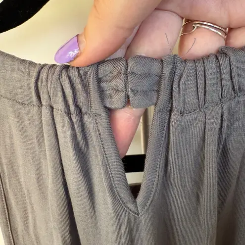 Y2K Sparkle Sequin Halter Tank Top Deadstock INC Party Rave Silver Medium