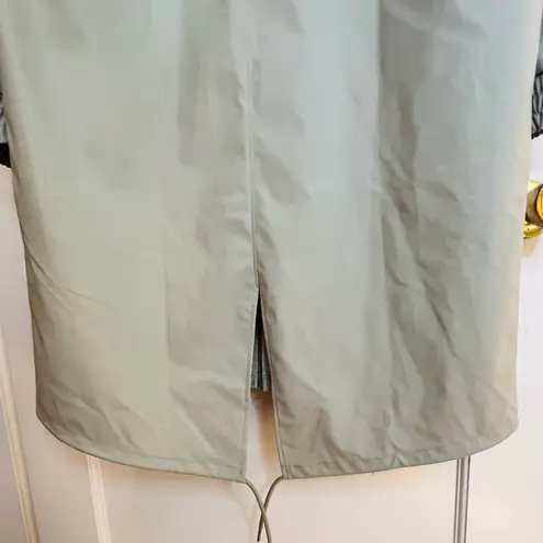 Rains String Parka, “Earth”, women’s L, NWT Green Size L