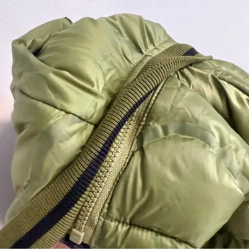 Bench QUILTED GREEN SPORT BOOMER STYLE JACKET SIZE SMALL