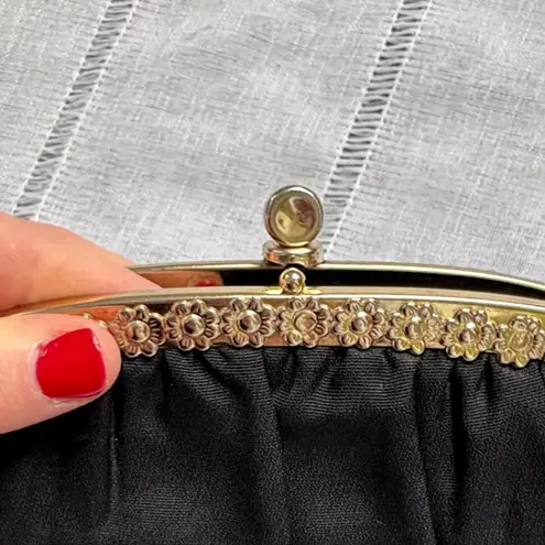 Unique Vintage Vintage Black Evening Bag With Floral Detailing