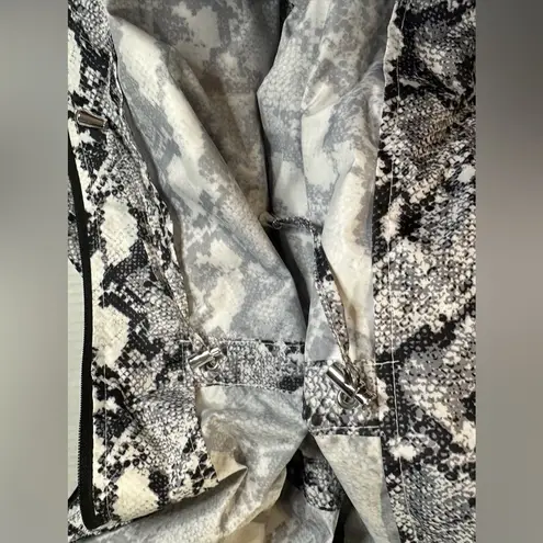 Susan Graver  Gray White Snake Print Wind Breaker Hood Cinch Waist Pockets Size L