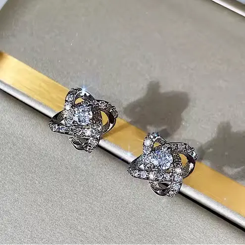 Boutique Sparkly White Gold Plated S925 Knot Simulated Diamond Stud Earrings, 0.8cm