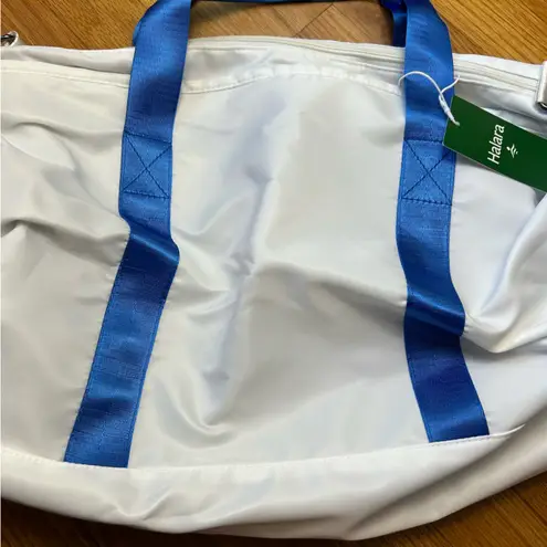 Halara NWT Weekender White & Blue Zipper Gym Duffle Bag with Shoulder Straps