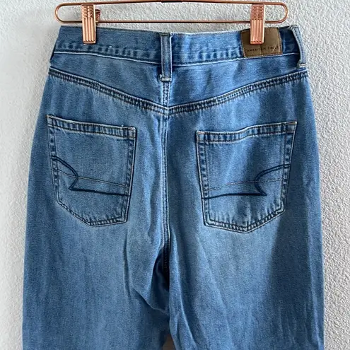 American Eagle  Distressed Mom Jeans 6 Short Inseam