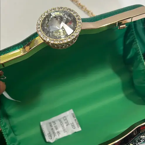 Elegant Green Crystal Clutch with Gold Chain
