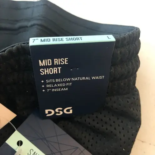 DSG Womens Mid Rise Shorts Moisture Wicking 7" Mesh Shorts Black L Size L