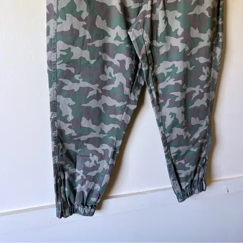 Lane Bryant  Cargo Jogger Pants Women Green Camo Pockets  Size 18