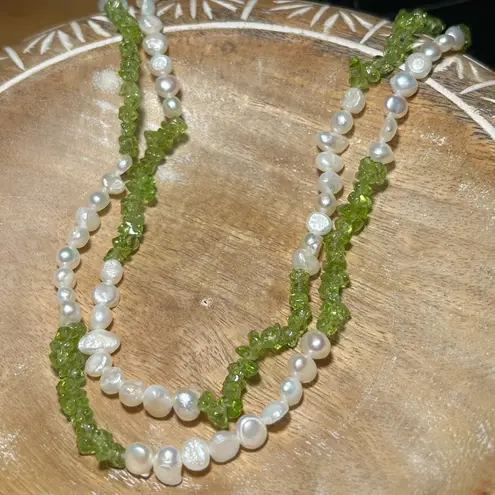 infinity NWOT Genuine White Pearls & Green Peridot Chip  Wrap Necklace