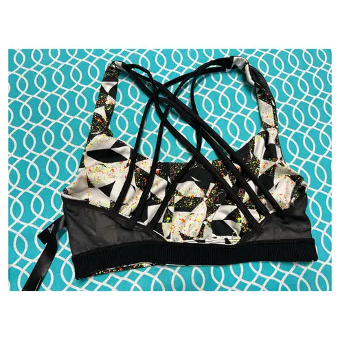 Victoria Sport Strappy Sports-Bra