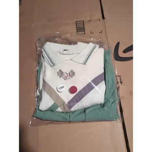 Cricket Lane Vintage 2 Piece Set, Women's Large Shirt & Pants, Green Embroidered