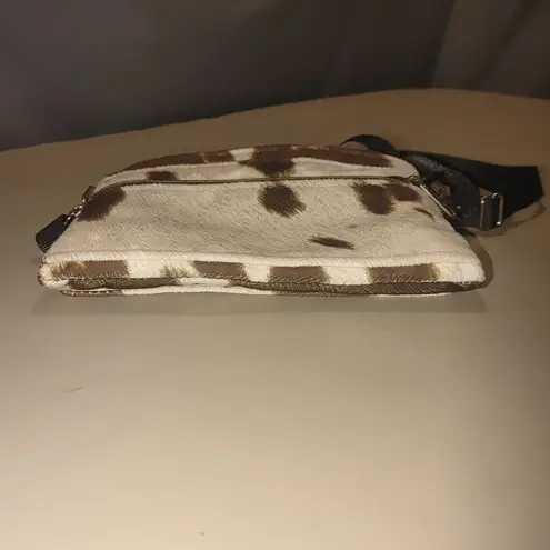 Silver Plum Cowhide Print Crossbody Purse Brown Beige Button Accent Zip Closure White