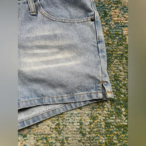 Vintage Y2K Angels low rise distressed denim jean shorts, size 9 Blue