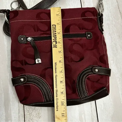 Elegant Sarah Caperelli Burgundy Crossbody Bag Dark Brown Trim Silver Hardware Red