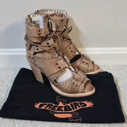 FREEBIRD by Steven Rapture Sandals Sz 8 Tan Leather Gladiator Lace Up Block Heel