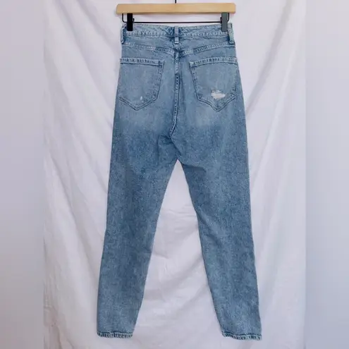 Arizona Jeans Arizona Jean Co. Light Wash Denim High Waisted Distressed Mom Jeans size 3