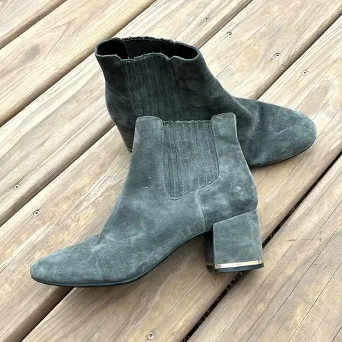 Comfy mid heel booties πΏππ Gray Size undefined