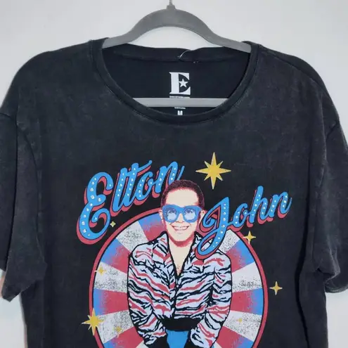Elton John T