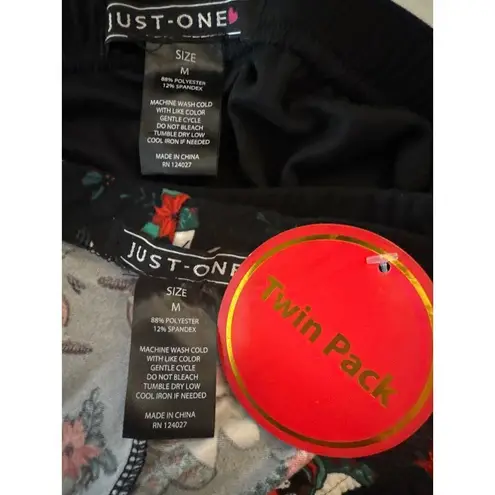 Just One Christmas Holiday Theme Plaid Leggings 2 Pcs Women's Medium NWT Black