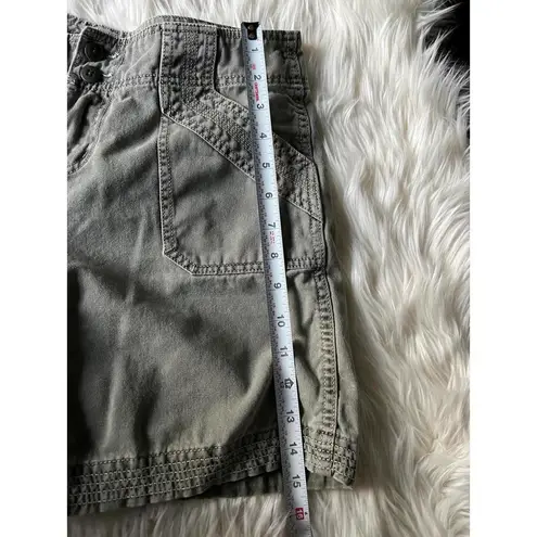 Gramicci Casual Women's Shorts size 4 Gray