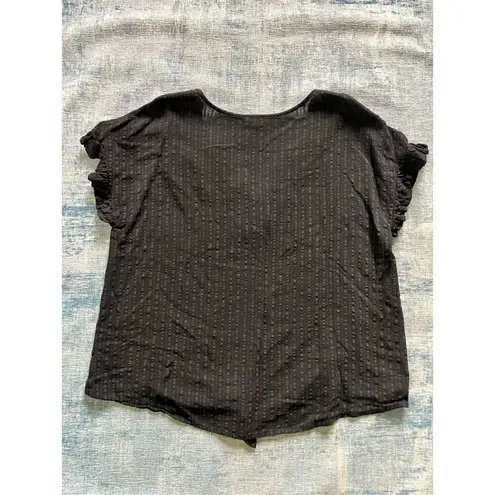 Hem & Thread  Black Textured Stripe V Neck Tie Front Ruffle Sleeve Tee Large