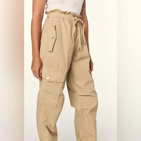 AMO Oatmeal Parachute Cargo Pants Size Medium Tan