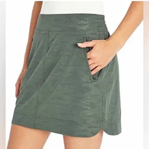 Orvis Travel Skort Skirt Shorts Camo Olive Green Comfort Womens Size Small