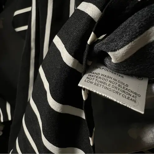 Design Lab by Lord & Taylor Flower and Stripe Print Size M Black Size M