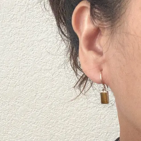 Vintage SU 925 Sterling Silver Tigers Eye Small Dangling Earrings 1.7g.