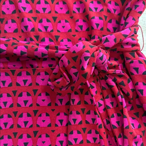 Leota Pink and Red Geometric Print Wrap Jersey Knit Dress – Size M