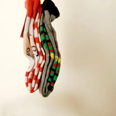 Capelli New York 2 Pairs Crew Socks One Size