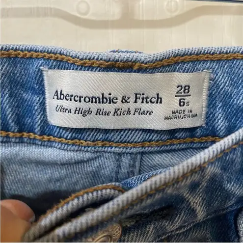 Abercrombie & Fitch  ultra High Rise kick flares distressed jeans size 6 short