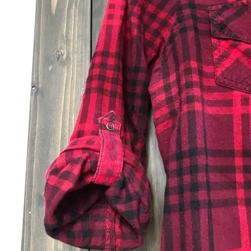 Arizona Jeans Arizona red and black flannel button down shirt