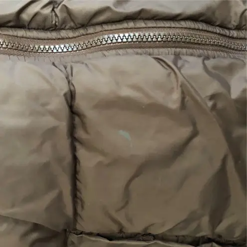 Old Navy Women’s Puffer Coat Zip Up with Hidden Hood Brown •Size Large - Image 4