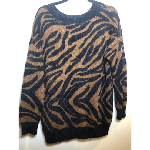 Peyton Jensen Animal Print Black Brown zebra Medium V Neck Sweater