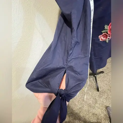 Romeo + Juliet Couture Rome & Juliette off should sleeved dress.