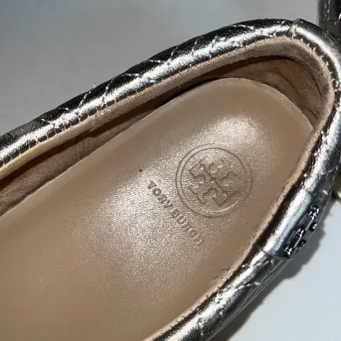 Tory Burch  Marion Quilted Silver Sneakers 🏖️