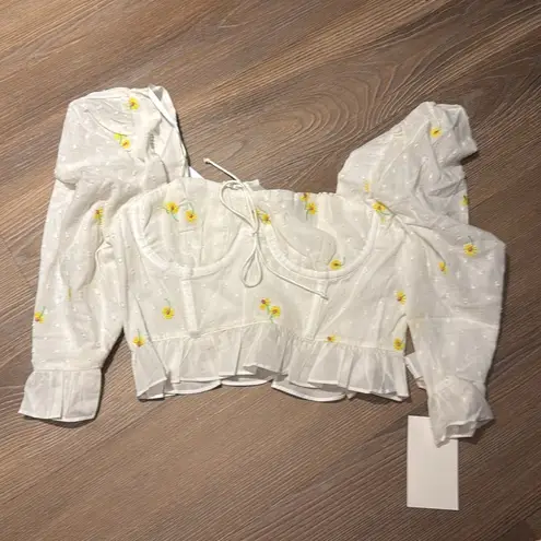 For Love & Lemons NWT  Abby Blouse White Daisy Yellow Flowers Sleeves Crop Top