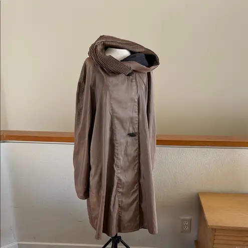 Exaggerated, oversized reversible hooded rain coat black or bronze brown so cool Size undefined