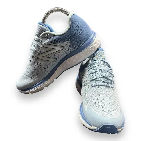 New Balance  Women's Fresh Foam 680 V7 Running Shoe Light Blue Size 6